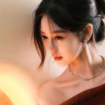小资女孩向前冲
